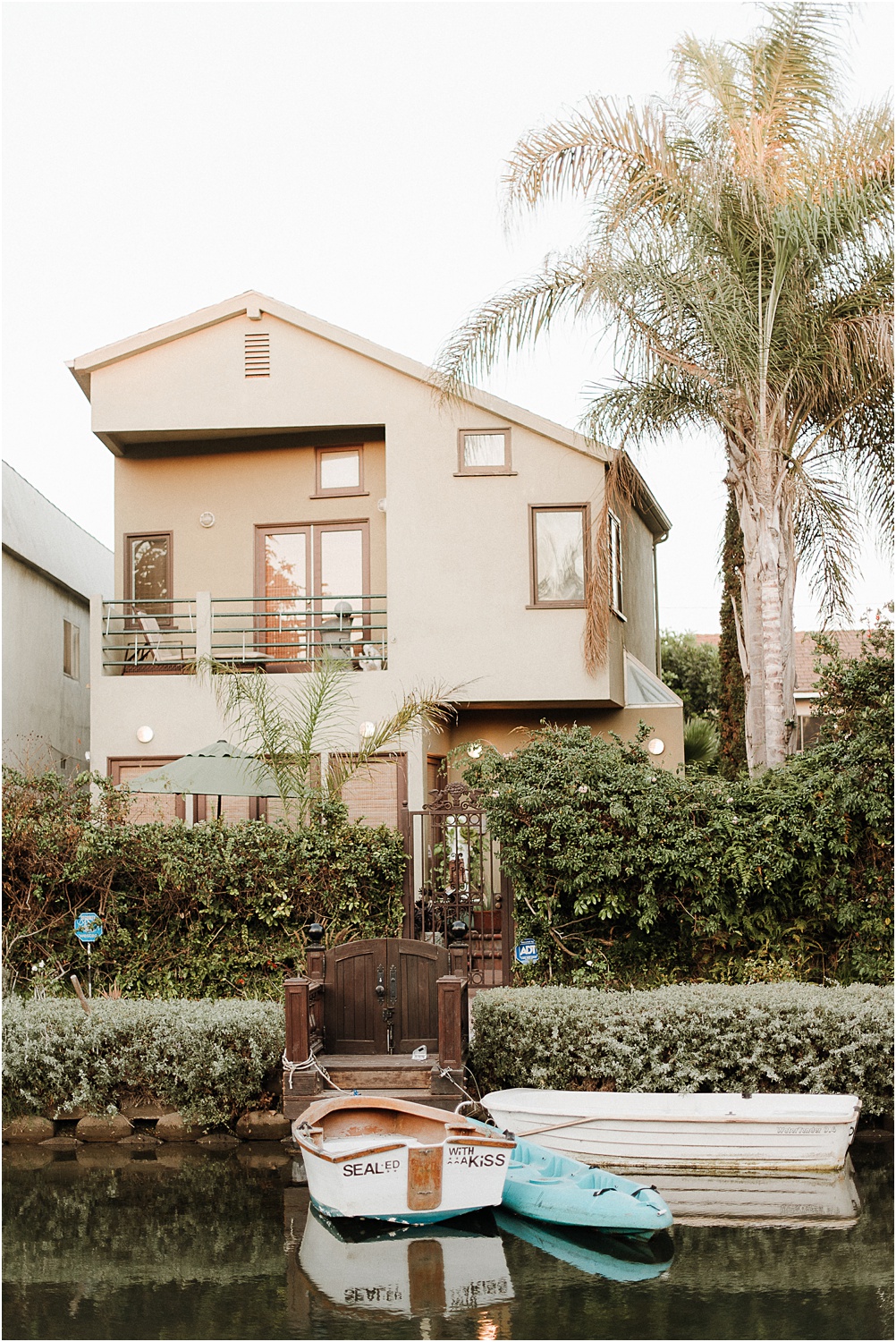 Nicole and Gareth_Venice Canals_Los Angeles Wedding Photographer0054.jpg